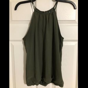 ✨EUC army green Express top✨
